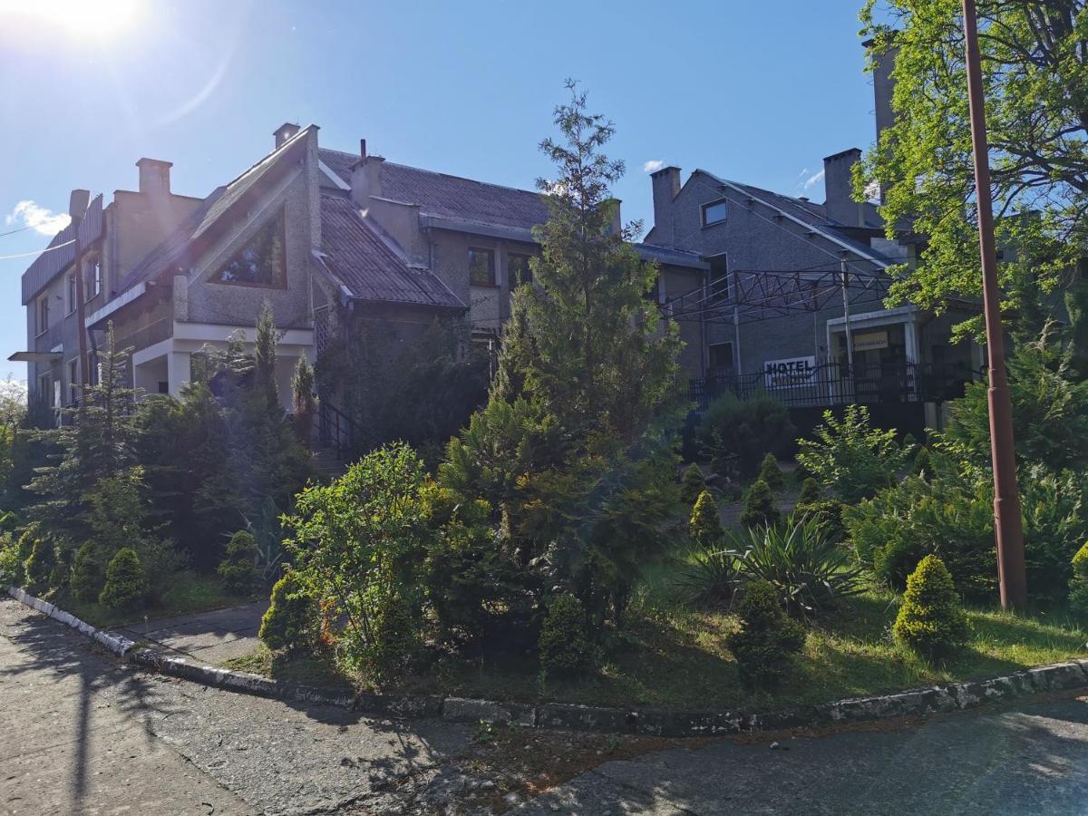 Dukat Hotel Horyniec Exterior photo