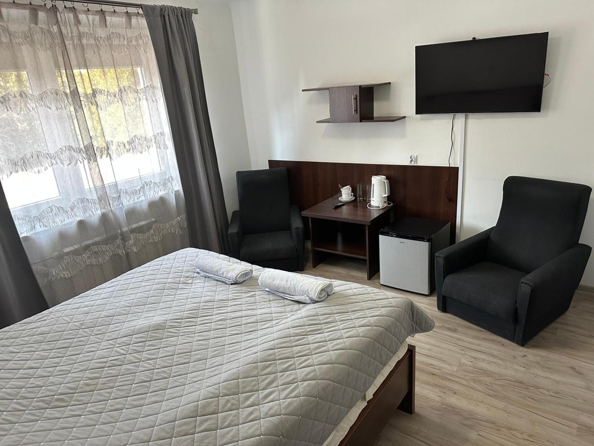 Dukat Hotel Horyniec Exterior photo